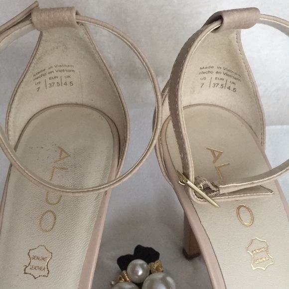 Shoes - Picture 3 of 4